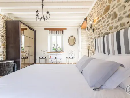 Maison conviviale avec étang, cheminée, draps fournis à Gouville-sur-Mer - Photo 3