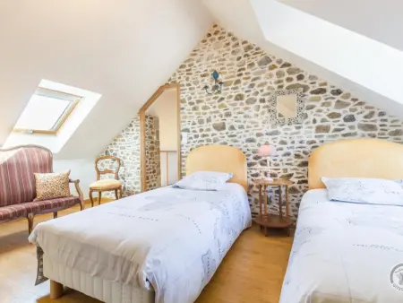 Maison conviviale avec étang, cheminée, draps fournis à Gouville-sur-Mer - Photo 14