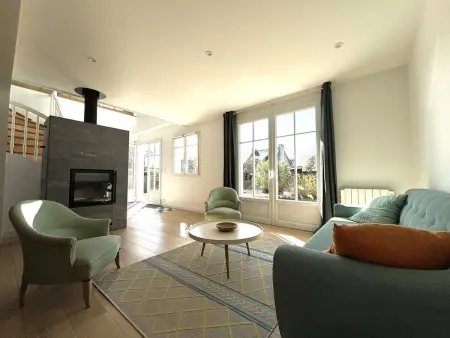 Grande Maison Rénovée 3* à Bénodet, Jardin Clos, Salle de Jeux, Parking, Wifi, Terrasse, 4 chambres - Photo 4