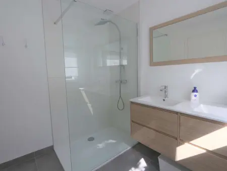 Grande Maison Rénovée 3* à Bénodet, Jardin Clos, Salle de Jeux, Parking, Wifi, Terrasse, 4 chambres - Photo 14