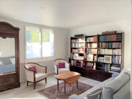 Maison rénovée 3 étoiles à 150m de la plage, idéale pour familles avec espace enfants et Wifi - Photo 5