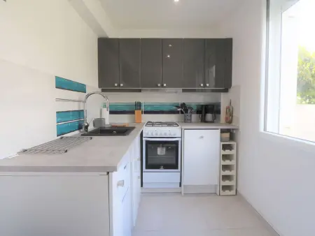 Maison rénovée 3 étoiles à 150m de la plage, idéale pour familles avec espace enfants et Wifi - Photo 7