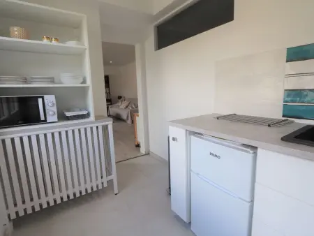Maison rénovée 3 étoiles à 150m de la plage, idéale pour familles avec espace enfants et Wifi - Photo 8