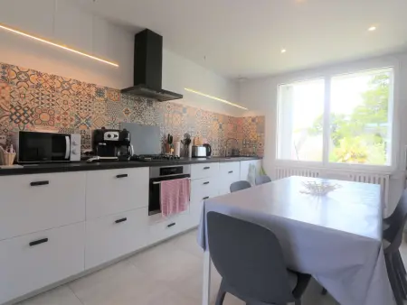Maison rénovée 3 étoiles à 150m de la plage, idéale pour familles avec espace enfants et Wifi - Photo 12