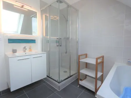 Maison rénovée 3 étoiles à 150m de la plage, idéale pour familles avec espace enfants et Wifi - Photo 23
