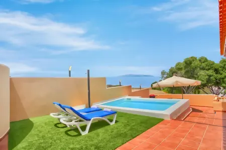 Home Holidays // Villa Rural Los Corcos, Merveilleuse maison de vacances avec piscine - Photo 12