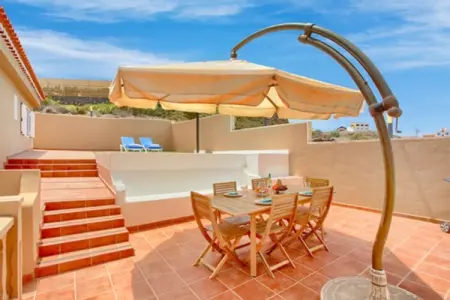 Home Holidays // Villa Rural Los Corcos, Merveilleuse maison de vacances avec piscine - Photo 25