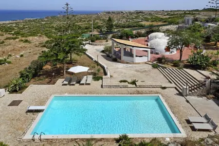 holiday home, Plemmirio-Villa Gloria, Maison Igloo Plemmirio avec Mer et Piscine - Photo 20