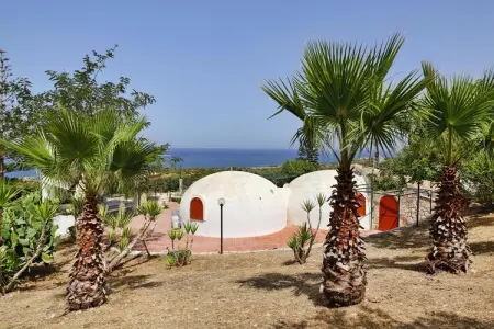 holiday home, Plemmirio-Villa Gloria, Maison Igloo Plemmirio avec Mer et Piscine - Photo 27