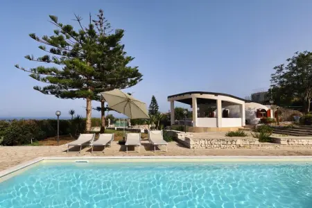 holiday home, Plemmirio-Villa Gloria, Maison Igloo Plemmirio avec Mer et Piscine - Photo 30