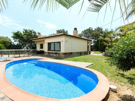 Villa spacieuse avec piscine privée, parking et climatisation - Photo 1