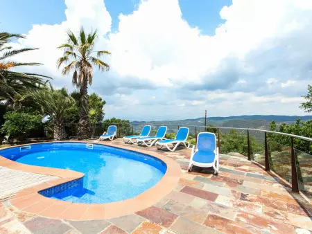 Villa spacieuse avec piscine privée, parking et climatisation - Photo 3