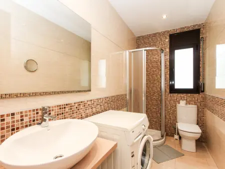 Villa spacieuse avec piscine privée, parking et climatisation - Photo 18