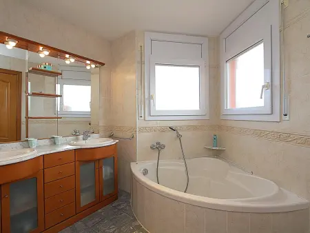 Villa 10 Pers, Piscine Privée, Climatisée, Gite 10 personnes à Lloret de Mar - Photo 18