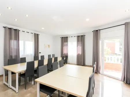 Villa 17 pers., piscine privée, près plage à 3km, clim, BBQ, WiFi - Parfait pour familles et groupes - Photo 14
