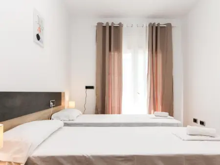 Villa 17 pers., piscine privée, près plage à 3km, clim, BBQ, WiFi - Parfait pour familles et groupes - Photo 18