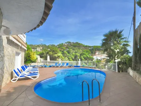 Villa spacieuse pour 18 personnes avec piscine privée et climatisation à Lloret de Mar - Photo 4