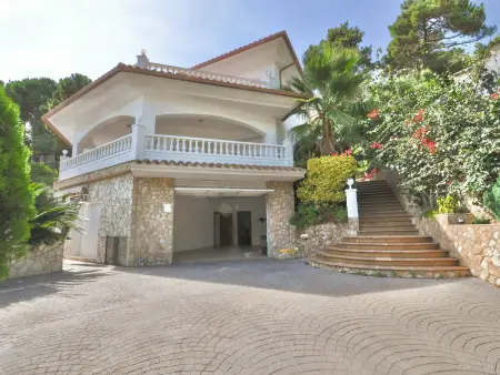 Villa spacieuse pour 18 personnes avec piscine privée et climatisation à Lloret de Mar - Photo 10