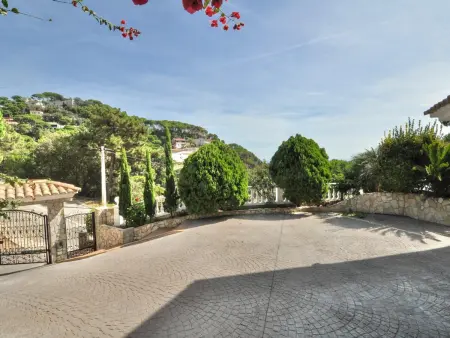 Villa spacieuse pour 18 personnes avec piscine privée et climatisation à Lloret de Mar - Photo 11