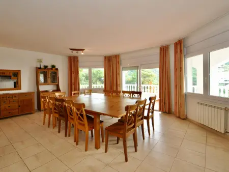 Villa spacieuse pour 18 personnes avec piscine privée et climatisation à Lloret de Mar - Photo 15