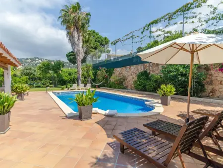 Villa familiale avec piscine privée, proche plage - Photo 1