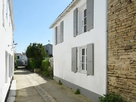 Charmante maison avec cour ensoleillée, espace pour vélos, Wi-Fi et cuisine équipée aux Portes-en-Ré - Photo 12