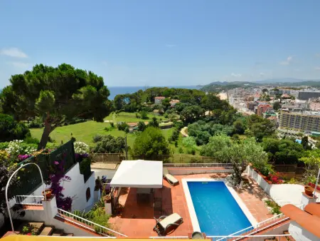 Chalet rustique avec piscine privée près de la plage - Photo 5