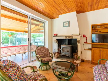 Maison familiale, 15 pers., jardin privé, proche centre et lac, à 25 min de l'océan - Photo 1