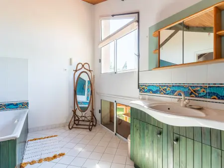 Maison familiale, 15 pers., jardin privé, proche centre et lac, à 25 min de l'océan - Photo 10