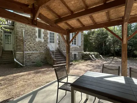 Maison en pierre rénovée, 8 couchages, terrasse bois, proche bois de la Chaise - Photo 1