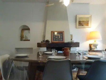 Maison en pierre rénovée, 8 couchages, terrasse bois, proche bois de la Chaise - Photo 5
