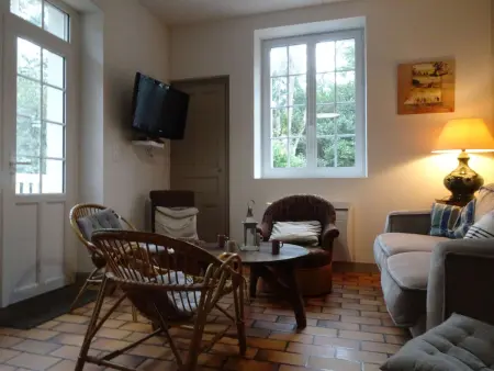 Maison en pierre rénovée, 8 couchages, terrasse bois, proche bois de la Chaise - Photo 6