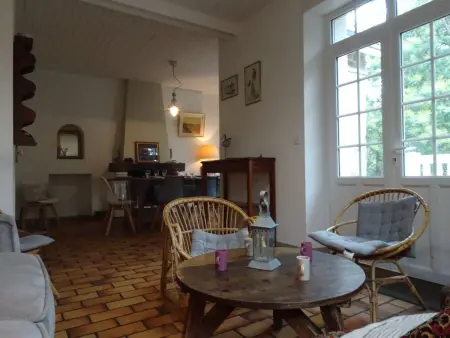Maison en pierre rénovée, 8 couchages, terrasse bois, proche bois de la Chaise - Photo 7