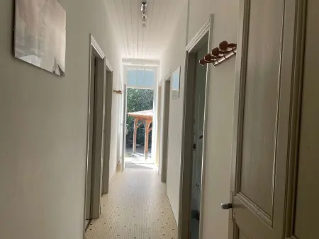 Maison en pierre rénovée, 8 couchages, terrasse bois, proche bois de la Chaise - Photo 11