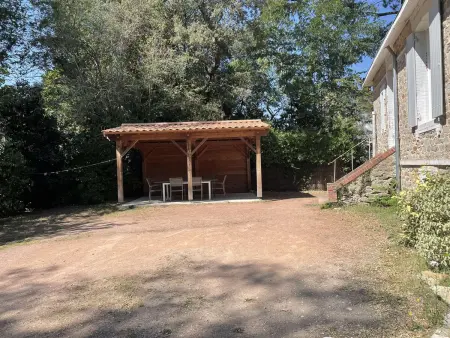 Maison en pierre rénovée, 8 couchages, terrasse bois, proche bois de la Chaise - Photo 18