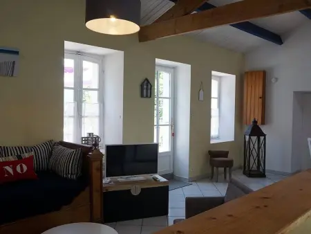 Maison charmante 6 pers, jardin clos, TV et Wifi, proche commerces et plage, petit chien accepté. - Photo 4