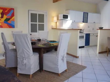 Maison charmante 6 pers, jardin clos, TV et Wifi, proche commerces et plage, petit chien accepté. - Photo 6