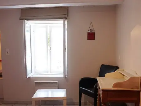 Maison charmante 6 pers, jardin clos, TV et Wifi, proche commerces et plage, petit chien accepté. - Photo 12