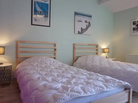 Maison charmante 6 pers, jardin clos, TV et Wifi, proche commerces et plage, petit chien accepté. - Photo 14