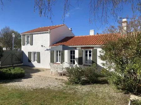 Maison charmante 6 pers, jardin clos, TV et Wifi, proche commerces et plage, petit chien accepté. - Photo 21