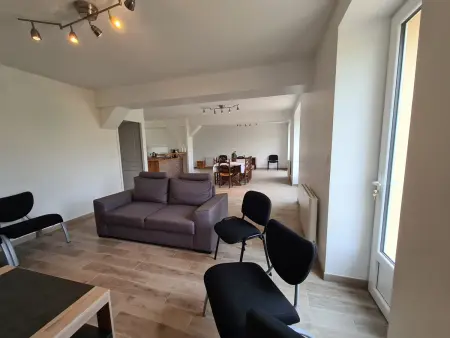 Maison tranquille avec jardin, proche Châteauroux, 4 ch., 3 sdb, terrasse, barbecue, parking - Photo 9