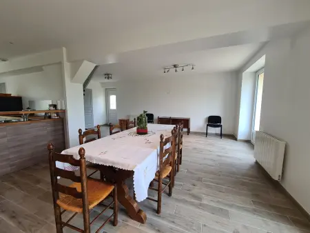 Maison tranquille avec jardin, proche Châteauroux, 4 ch., 3 sdb, terrasse, barbecue, parking - Photo 16
