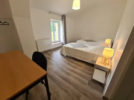 Maison tranquille avec jardin, proche Châteauroux, 4 ch., 3 sdb, terrasse, barbecue, parking - Photo 20
