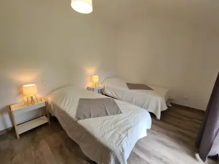 Maison tranquille avec jardin, proche Châteauroux, 4 ch., 3 sdb, terrasse, barbecue, parking - Photo 25