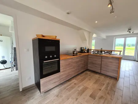 Maison calme avec jardin et terrasse, proche Châteauroux, 3 chambres, 3 salles de bain, parking inclus - Photo 7