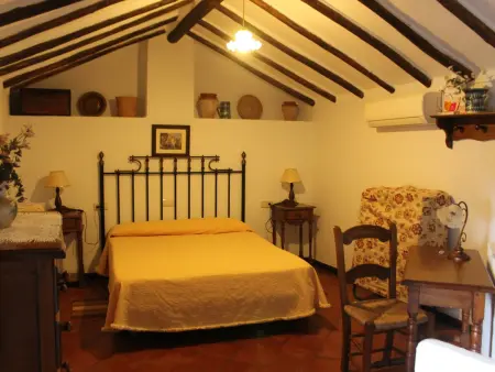Maison de campagne à Zahara de la Sierra : piscine, jardin, animaux acceptés - Photo 13