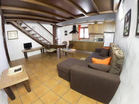Maison rustique à Tunte avec piscine privée, climatisation, terrasse et wifi - Photo 4