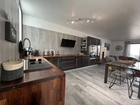 Maison spacieuse au centre de St Pierre d'Oléron, proche commerces, 3 chambres, 6 couchages - Photo 5