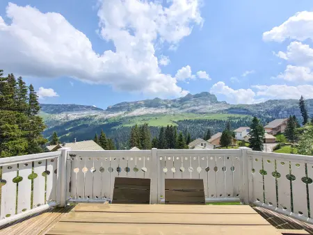 Chalet lumineux avec poêle à bois et WIFI gratuit - 6 à 8 personnes - Garage - Photo 11