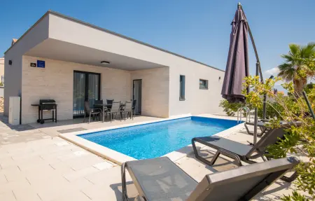 Maison 6 personnes à Vir - Photo 1
